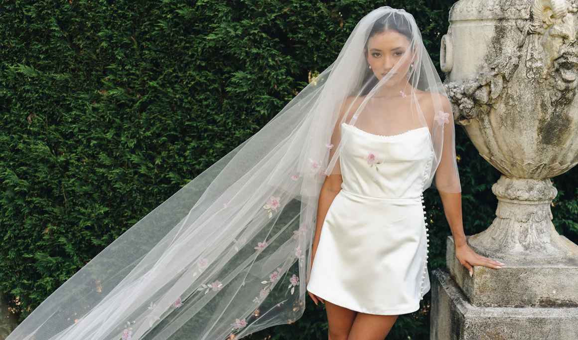 short veil wedding dress Sequin Dot Short Veil  Cream