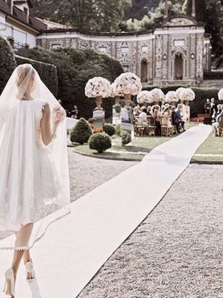 Your Guide To Styling A Short Wedding Dress With A Veil 16
