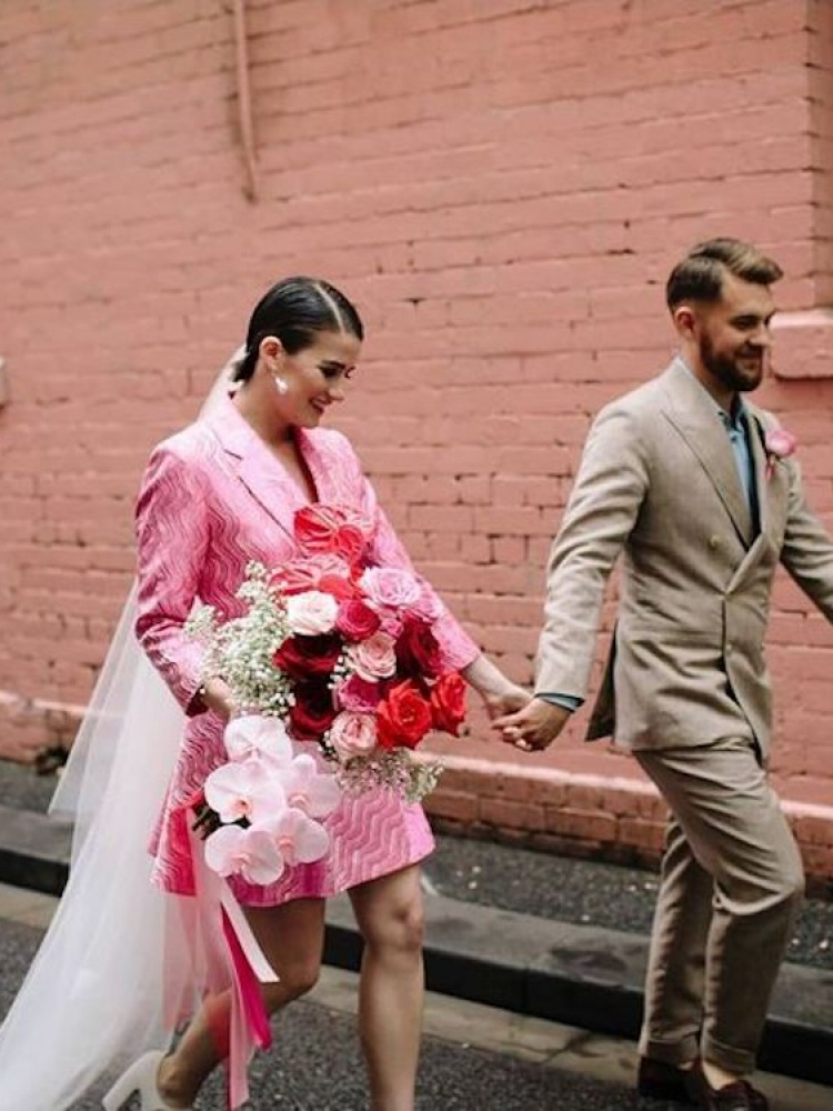 Your Guide To Styling A Short Wedding Dress With A Veil 8